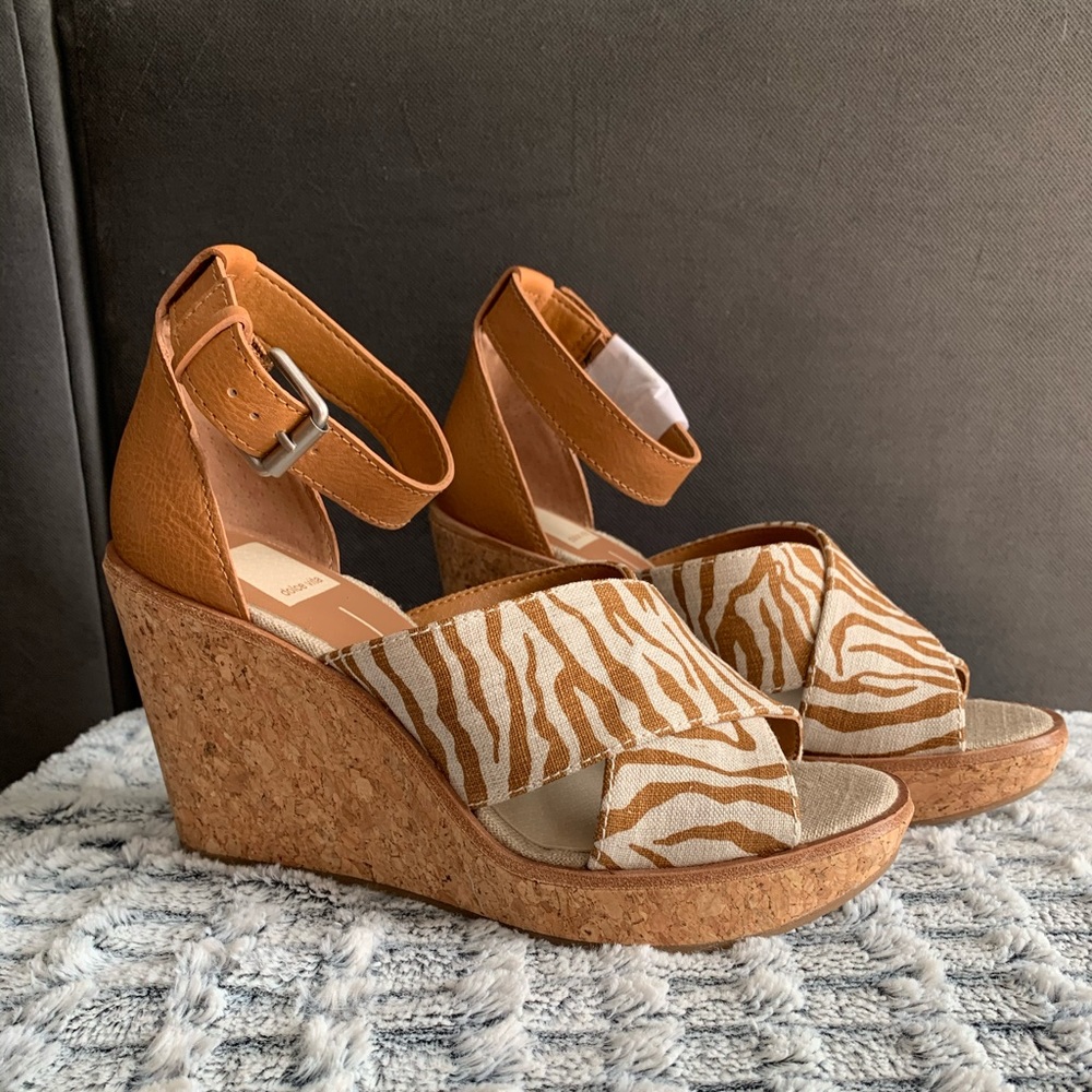 New Dolce Vita Zebra Sandals Size 8